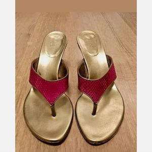 Auth Gucci Pink Lizard Snakeskin Kitten Heel Sandals w/ Gold Studded Accent 7.5